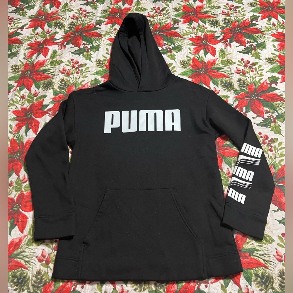 Boys Puma Hoodie size (L) (14-16)